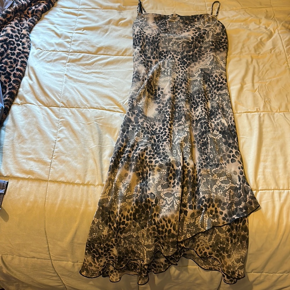 Women’s vintage cheetah-like print midi dress